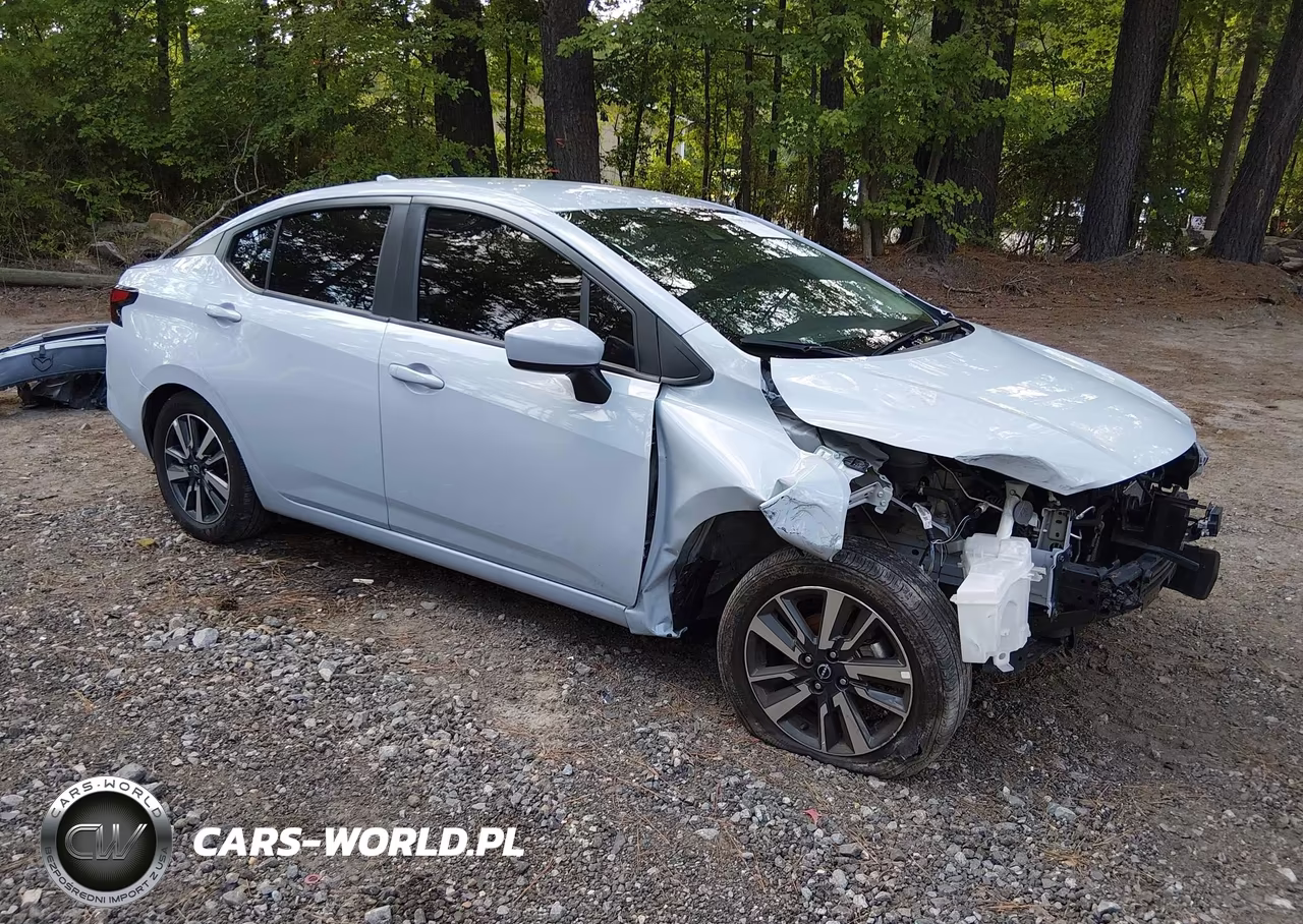 2025 NISSAN VERSA SV