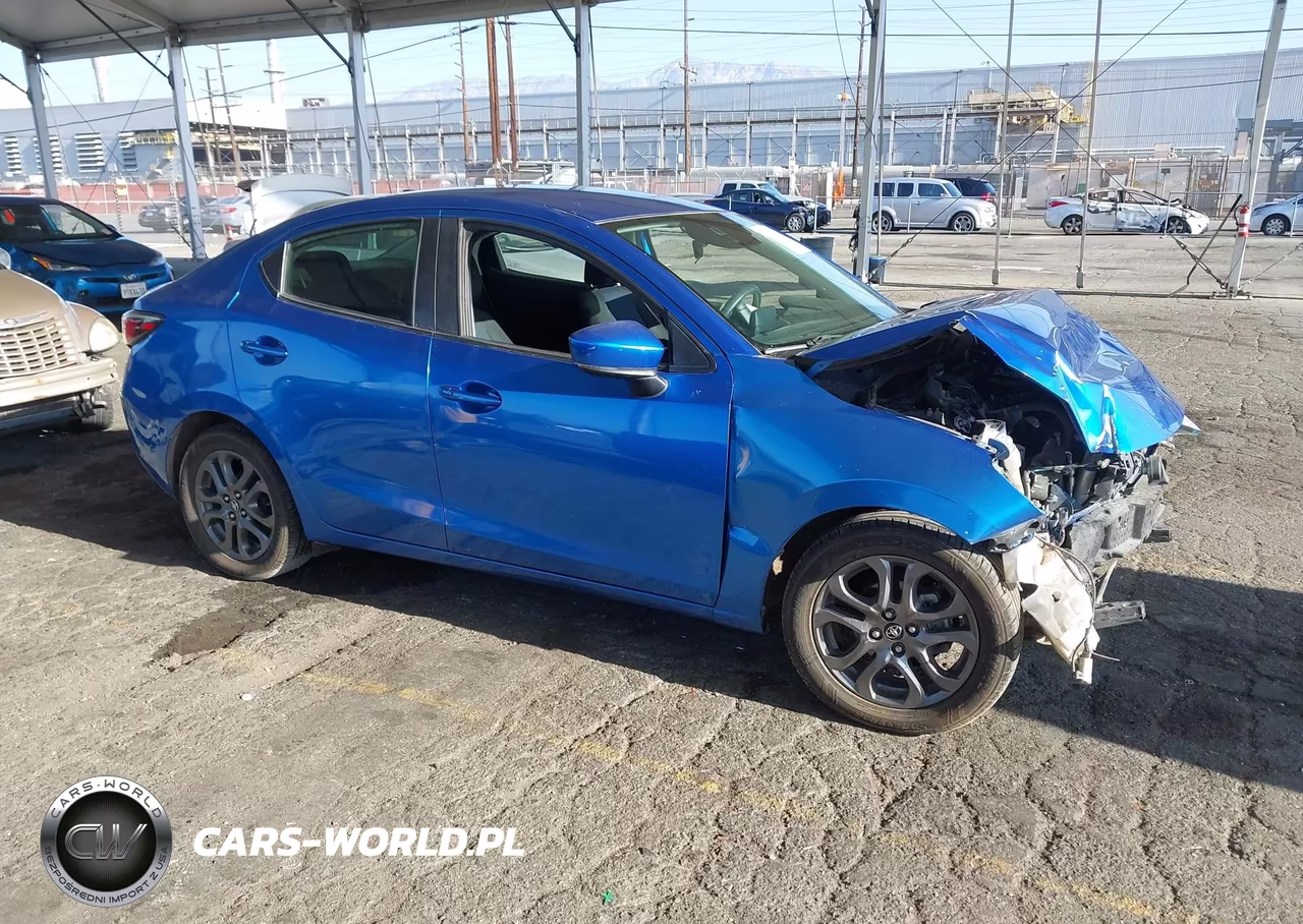 2019 Toyota Yaris Le VIN:3MYDLBYV6KY524980 - 14