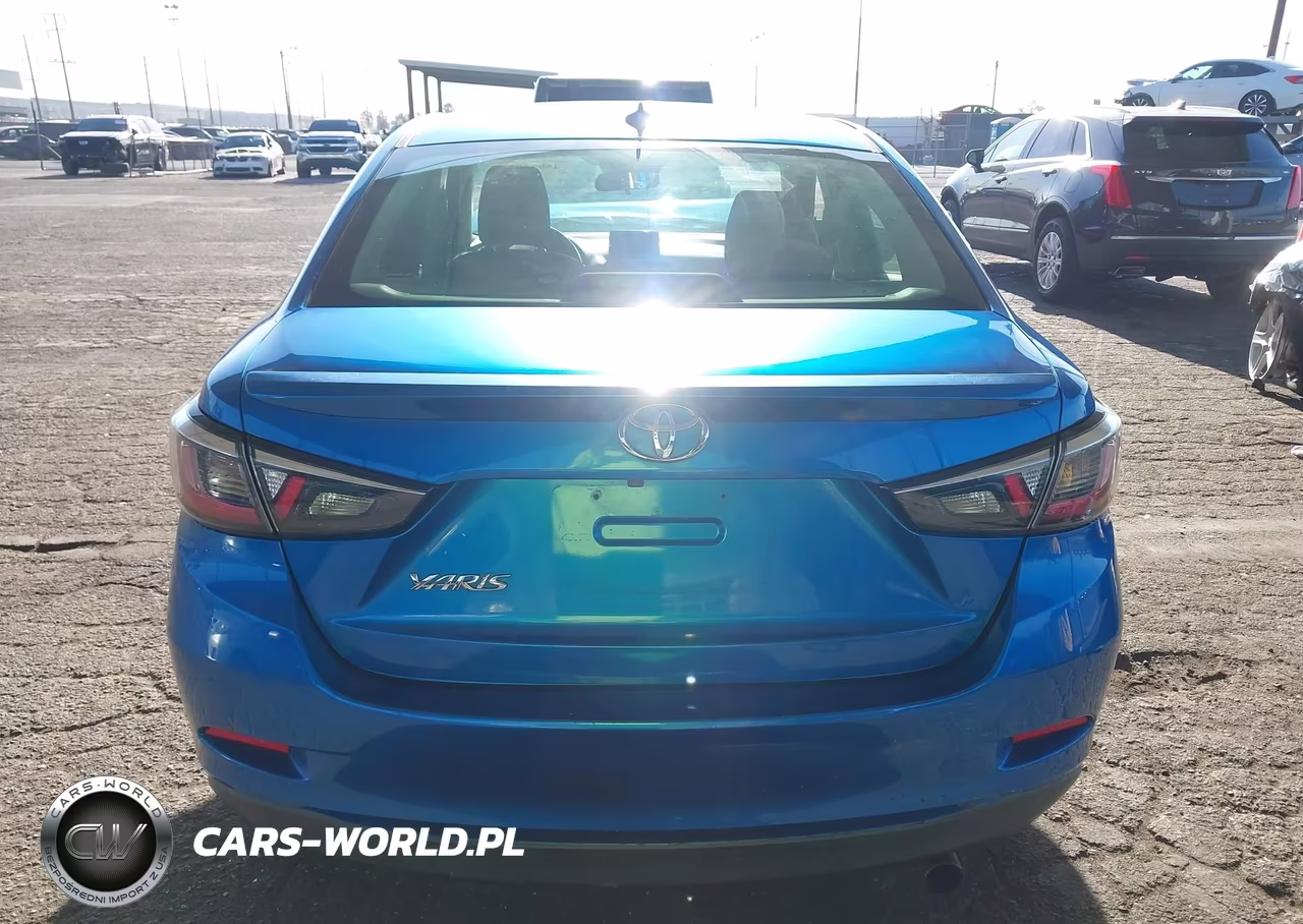 2019 Toyota Yaris Le VIN:3MYDLBYV6KY524980 - 17