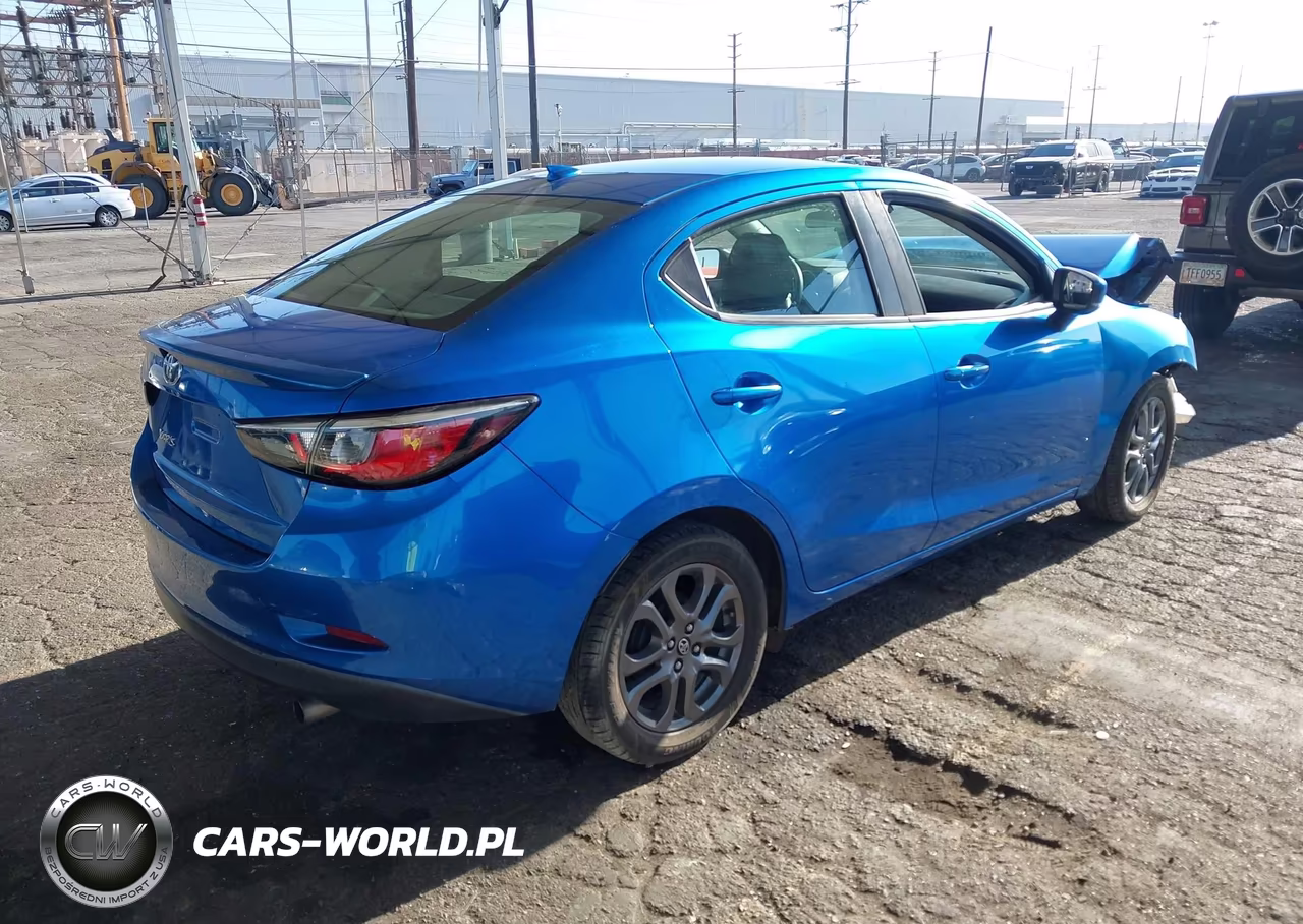 2019 Toyota Yaris Le VIN:3MYDLBYV6KY524980 - 4