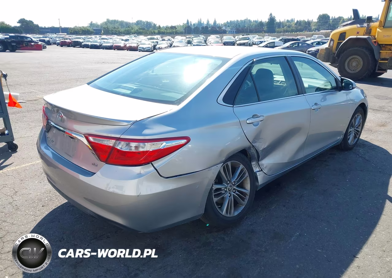 2017 Toyota Camry Se VIN:4T1BF1FK5HU421105 - 4