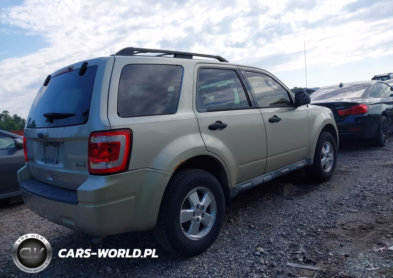 2011 Ford Escape Xlt VIN:1FMCU0DG3BKA19881 - 4