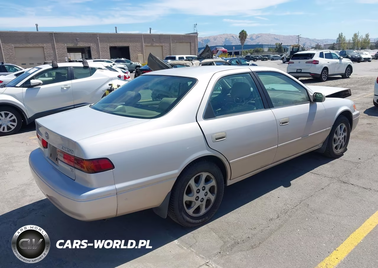 1997 Toyota Camry Xle V6 VIN:4T1BF22K6VU026504 - 4