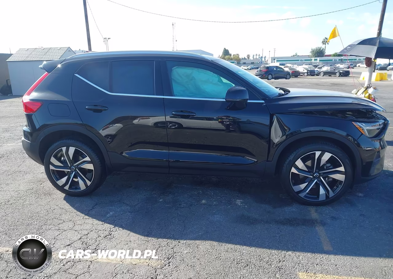 2023 Volvo Xc40 B5 Plus Bright Theme VIN:YV4L12UN0P2938975 - 13