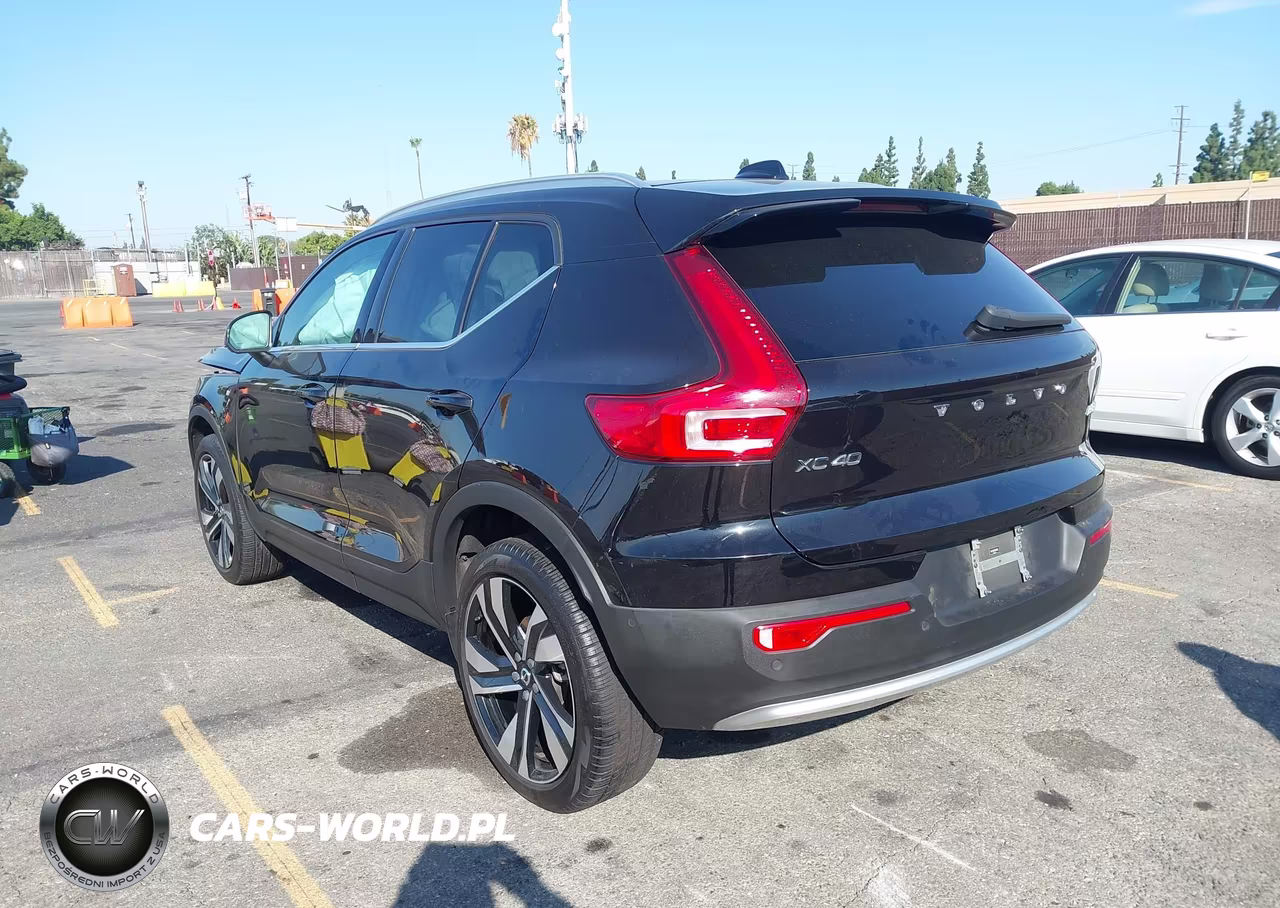2023 Volvo Xc40 B5 Plus Bright Theme VIN:YV4L12UN0P2938975 - 3