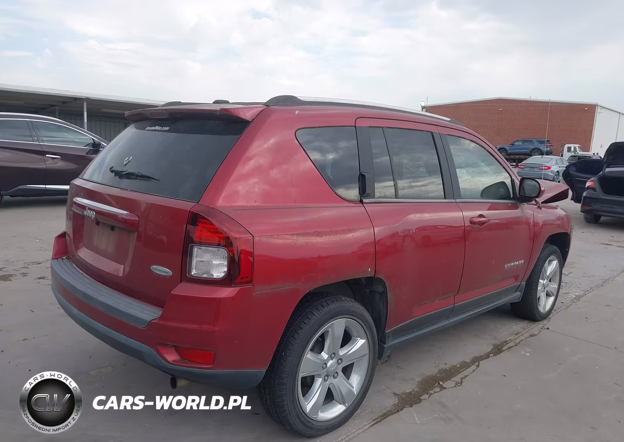 2014 Jeep Compass Latitude VIN:1C4NJCEB1ED660272 - 4