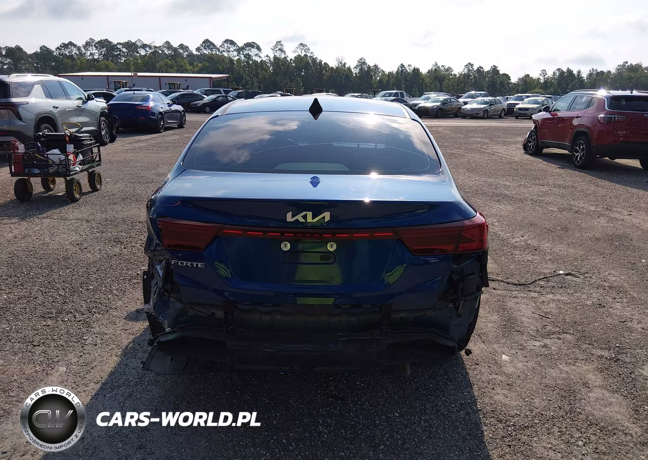 2022 Kia Forte Lxs VIN:3KPF24AD7NE433696 - 16