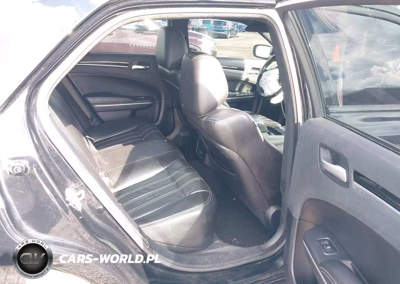 2021 Chrysler 300 300S VIN:2C3CCABG5MH529244 - 8