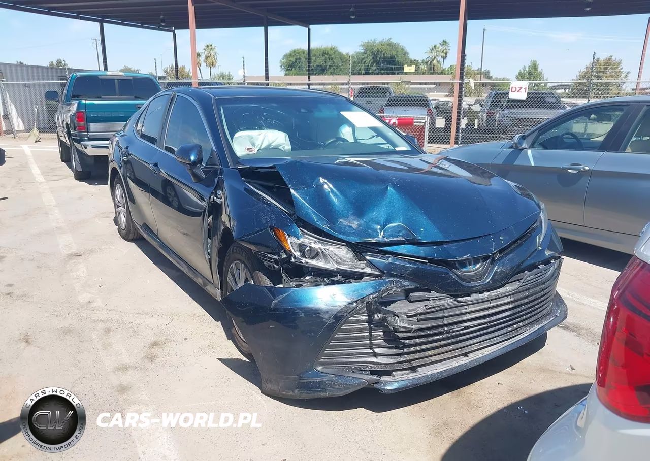 2018 Toyota Camry Hybrid Le – zdjęcie 1 z 20