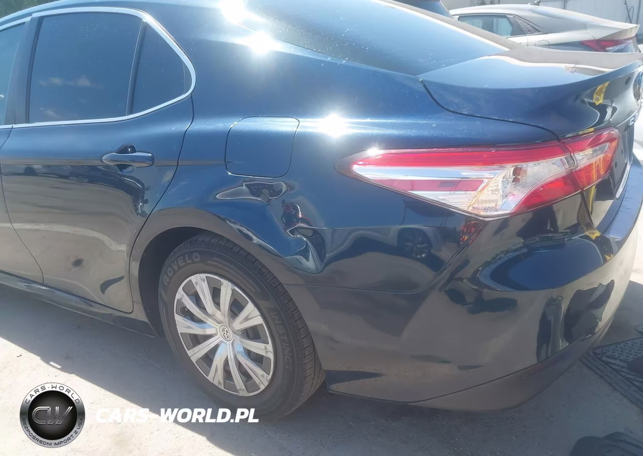 2018 Toyota Camry Hybrid Le VIN:4T1B31HKXJU507795 - 19