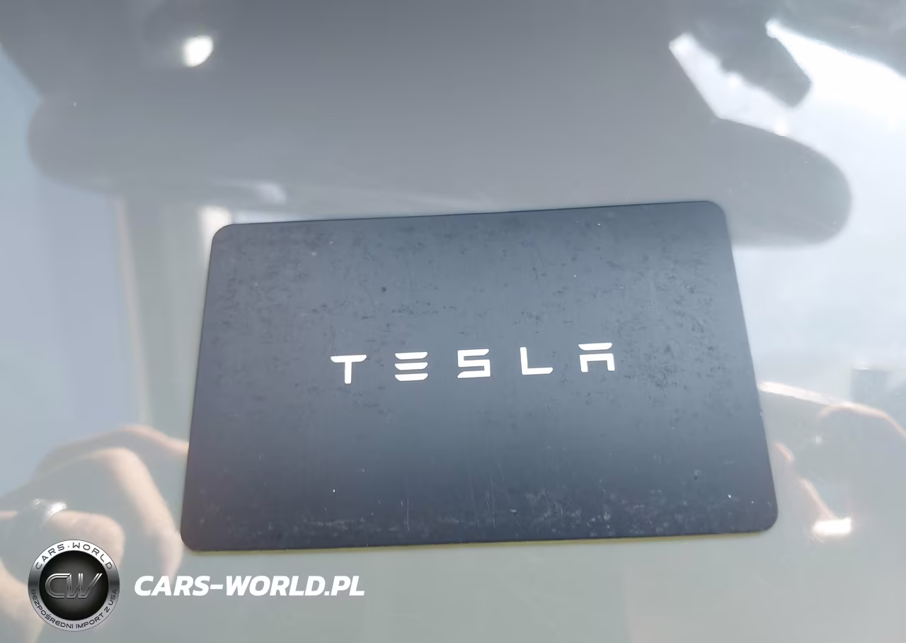 2024 Tesla Model 3 VIN:5YJ3E1EA4RF738193 - 10