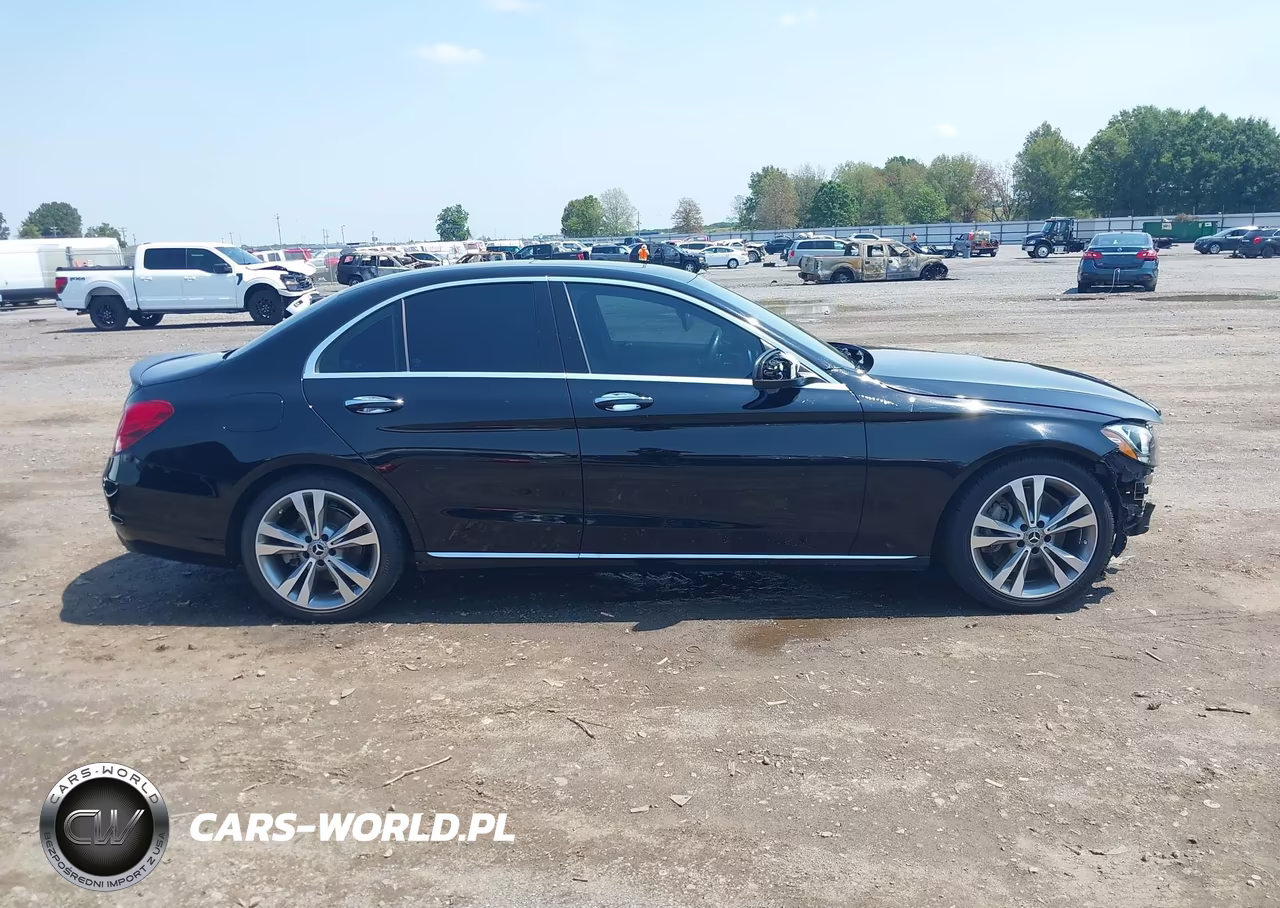 2018 Mercedes-Benz C 300 VIN:55SWF4JB7JU246741 - 14