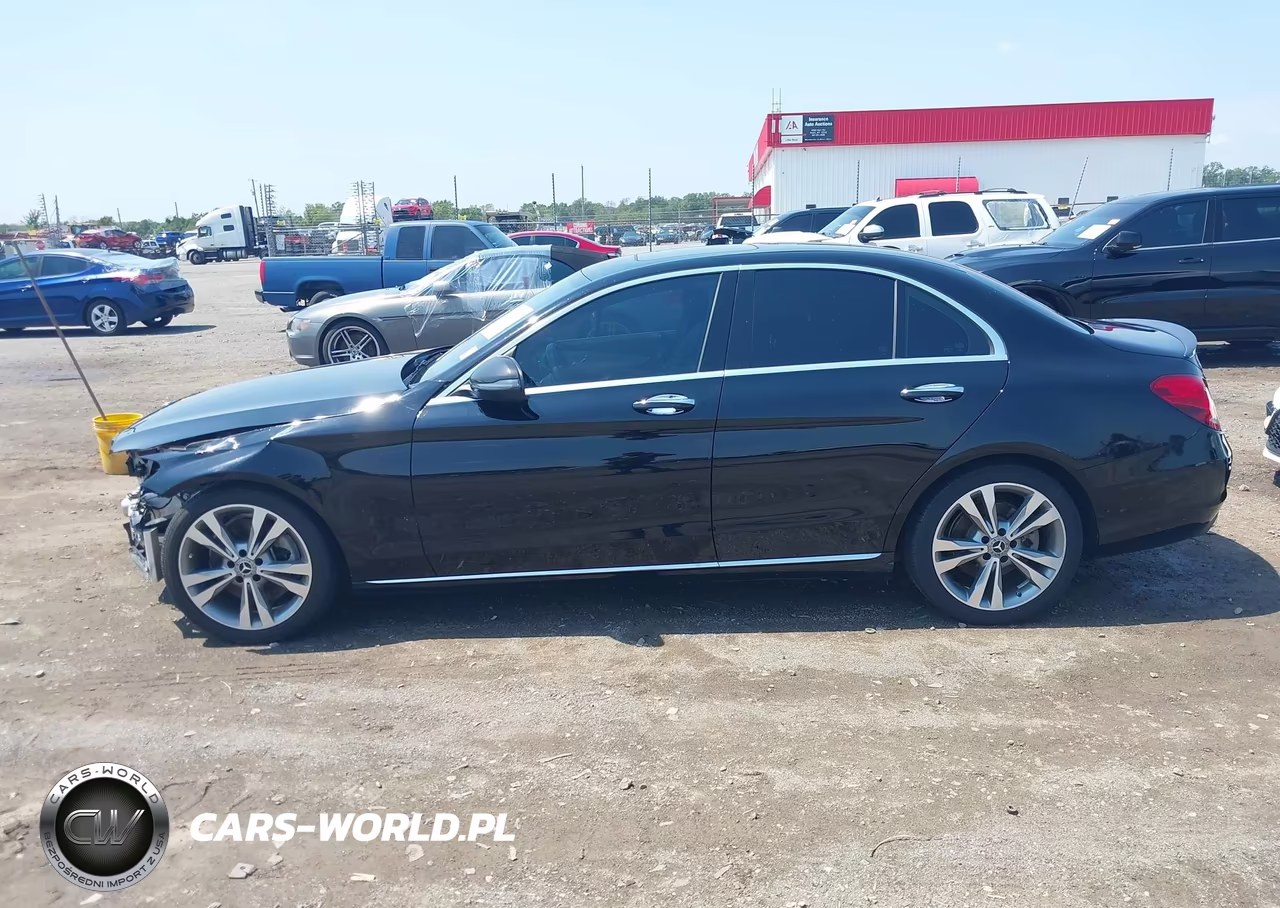 2018 Mercedes-Benz C 300 VIN:55SWF4JB7JU246741 - 15