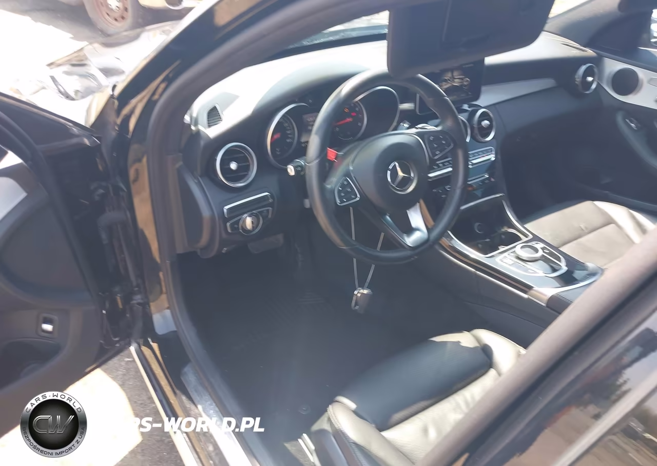 2018 Mercedes-Benz C 300 VIN:55SWF4JB7JU246741 - 18