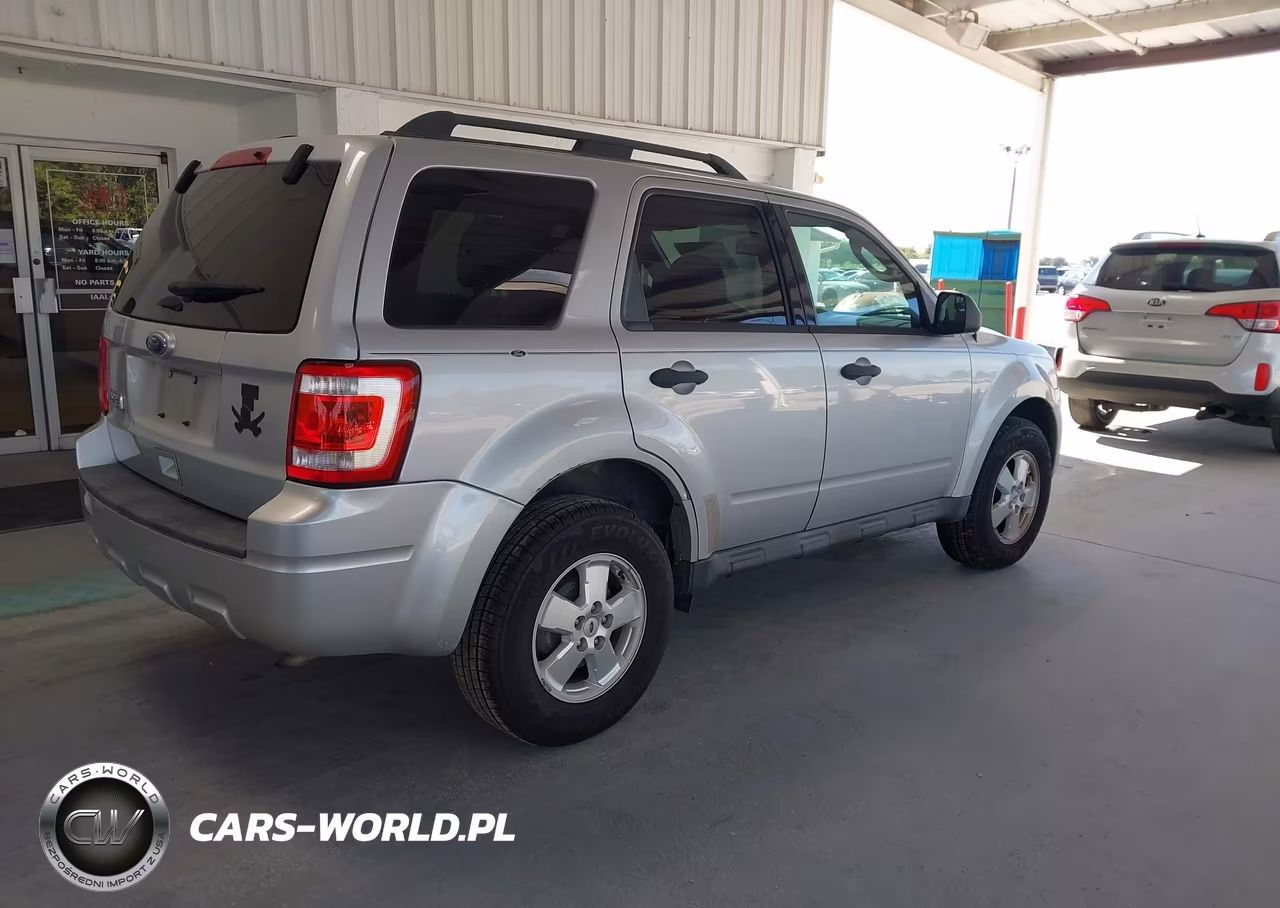2011 Ford Escape Xlt VIN:1FMCU9D7XBKC12419 - 4