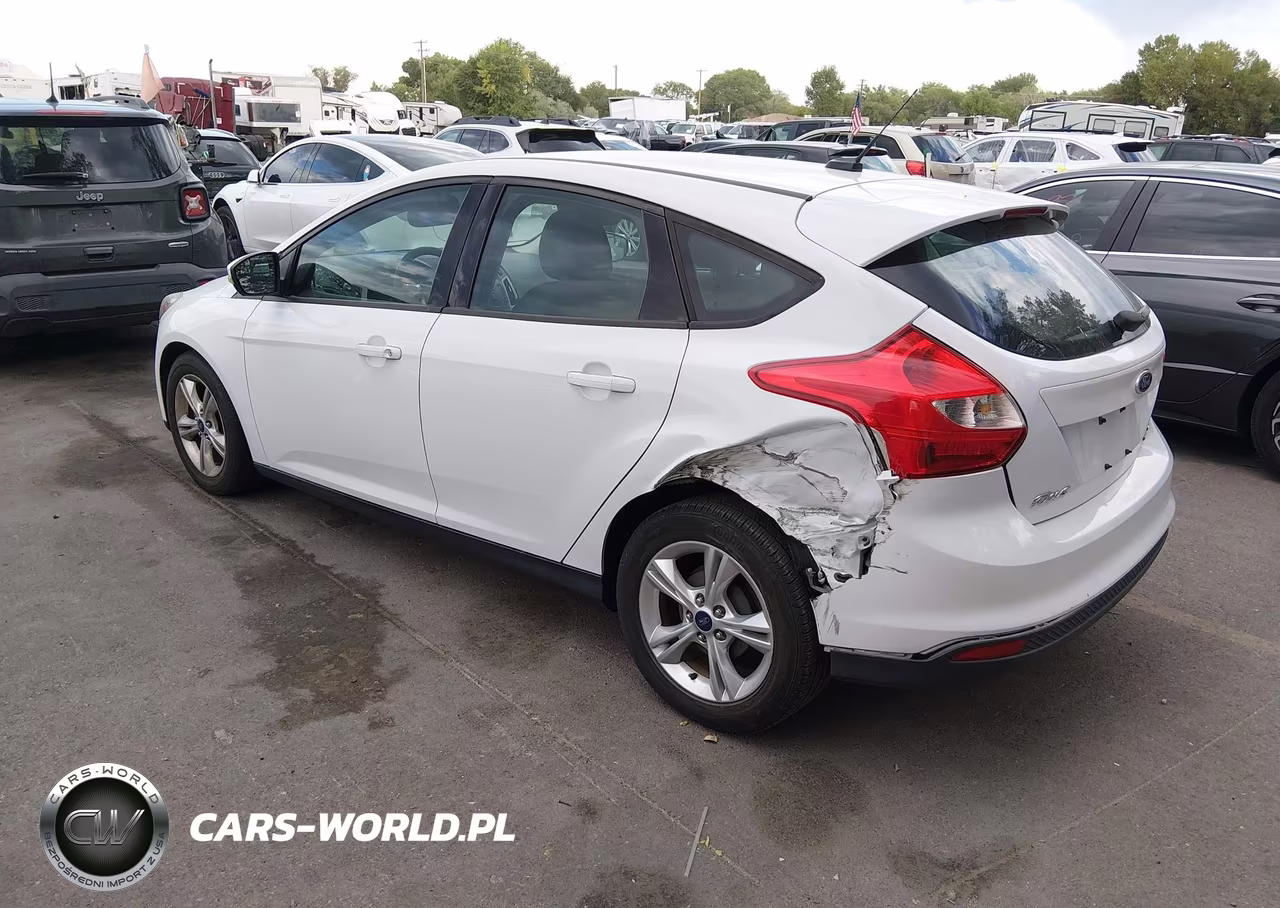 2014 Ford Focus Se VIN:1FADP3K27EL163768 - 3