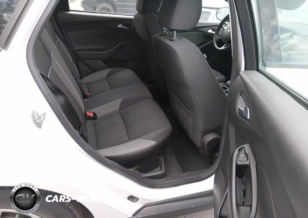2014 Ford Focus Se VIN:1FADP3K27EL163768 - 8