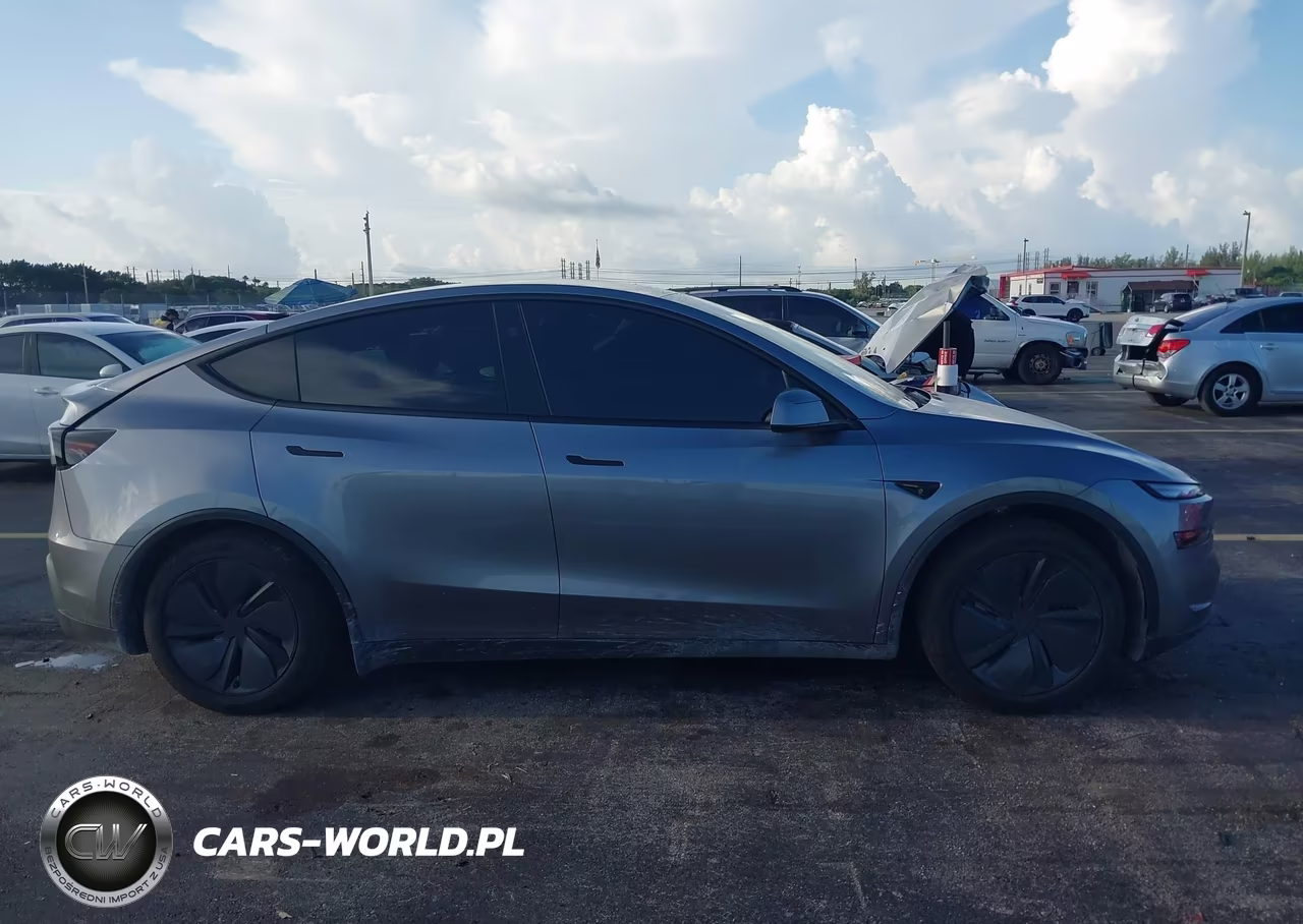 2026 Tesla Model Y Premium-Rear-Wheel Drive VIN:7SAYGDED9TA477971 - 11