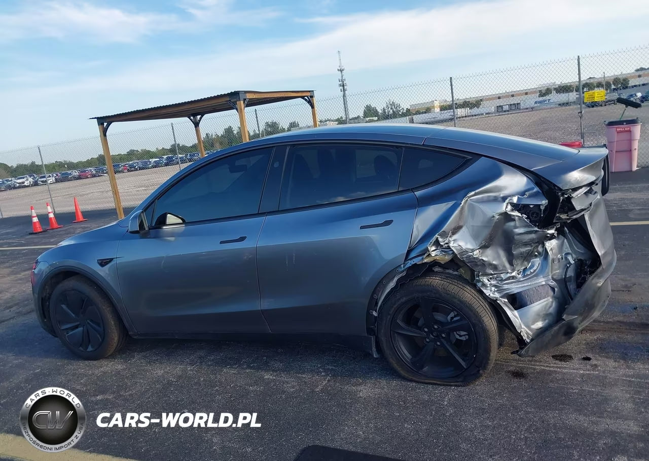 2026 Tesla Model Y Premium-Rear-Wheel Drive VIN:7SAYGDED9TA477971 - 12