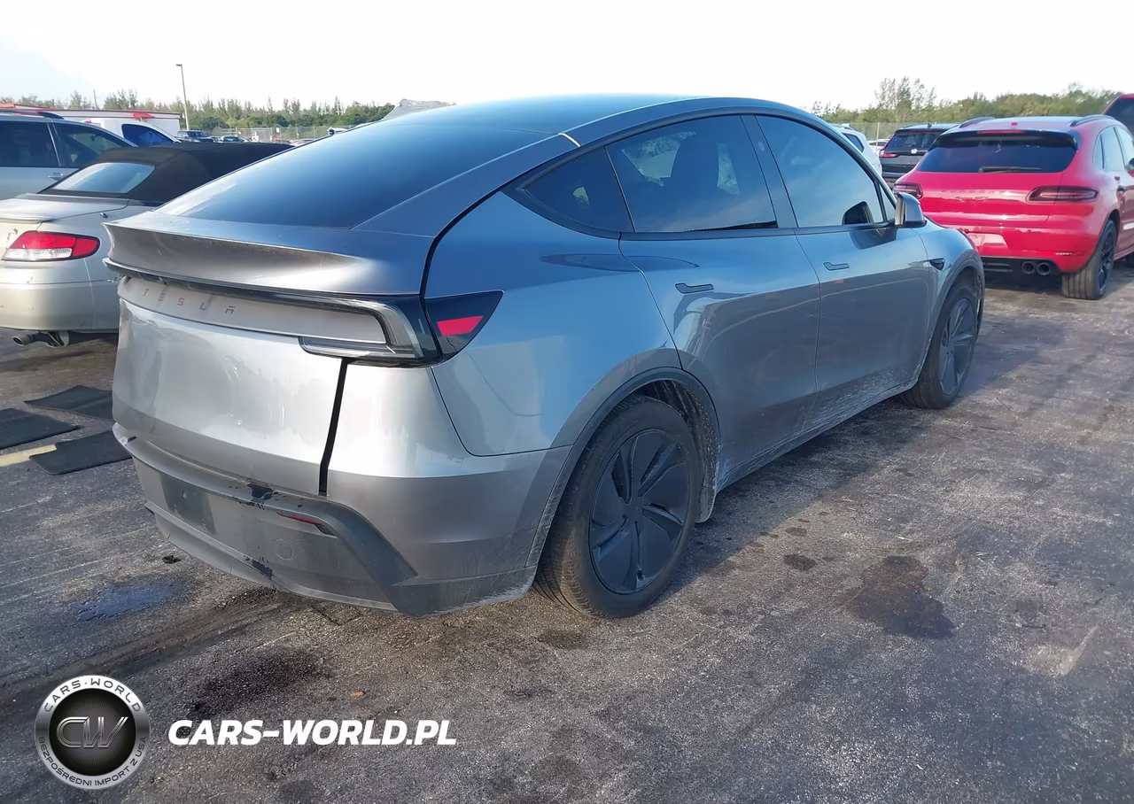 2026 Tesla Model Y Premium-Rear-Wheel Drive VIN:7SAYGDED9TA477971 - 4