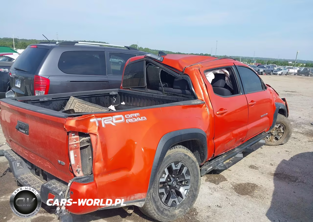 2016 Toyota Tacoma Trd Off Road VIN:5TFAZ5CN3GX003071 - 4