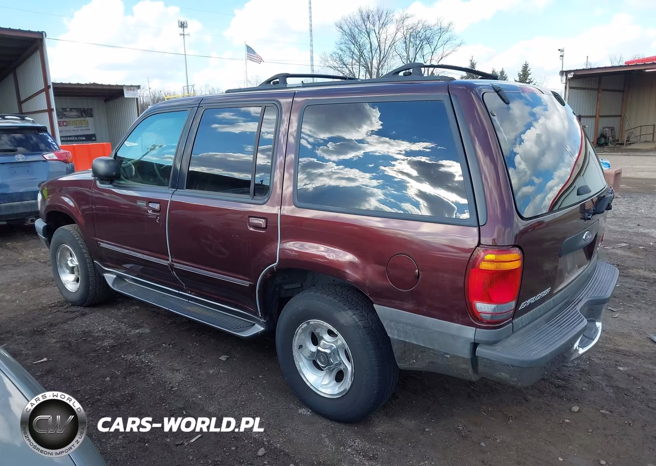 2000 Ford Explorer Xlt VIN:1FMZU73E2YZA83395 - 3