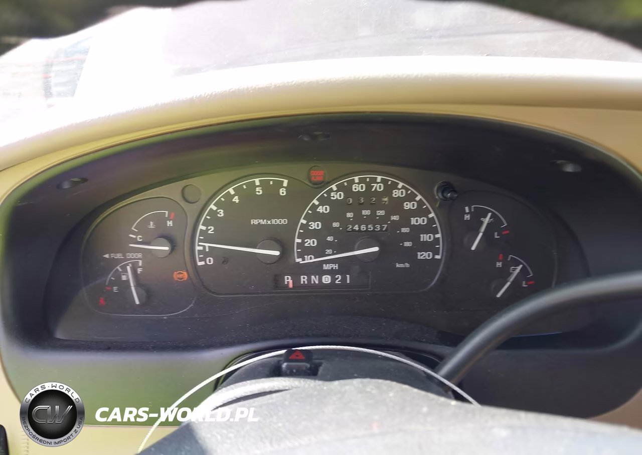2000 Ford Explorer Xlt VIN:1FMZU73E2YZA83395 - 7