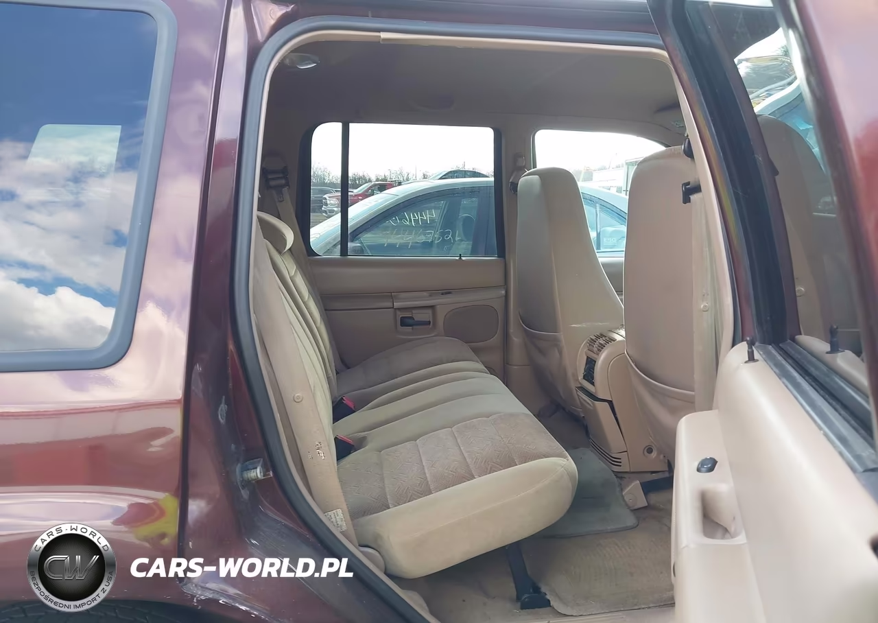 2000 Ford Explorer Xlt VIN:1FMZU73E2YZA83395 - 8