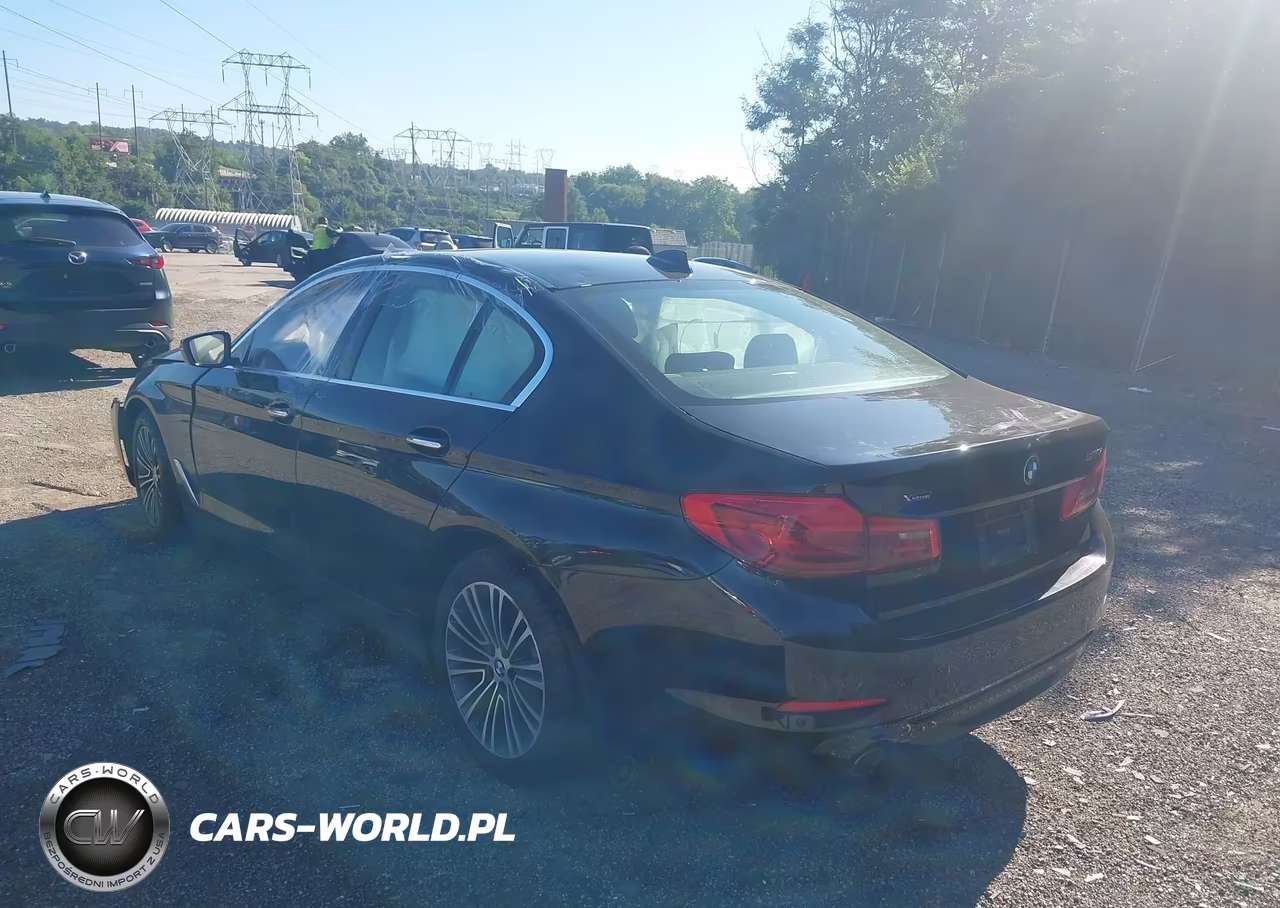 2018 BMW 530I xDrive VIN:WBAJA7C5XJWC74659 - 3