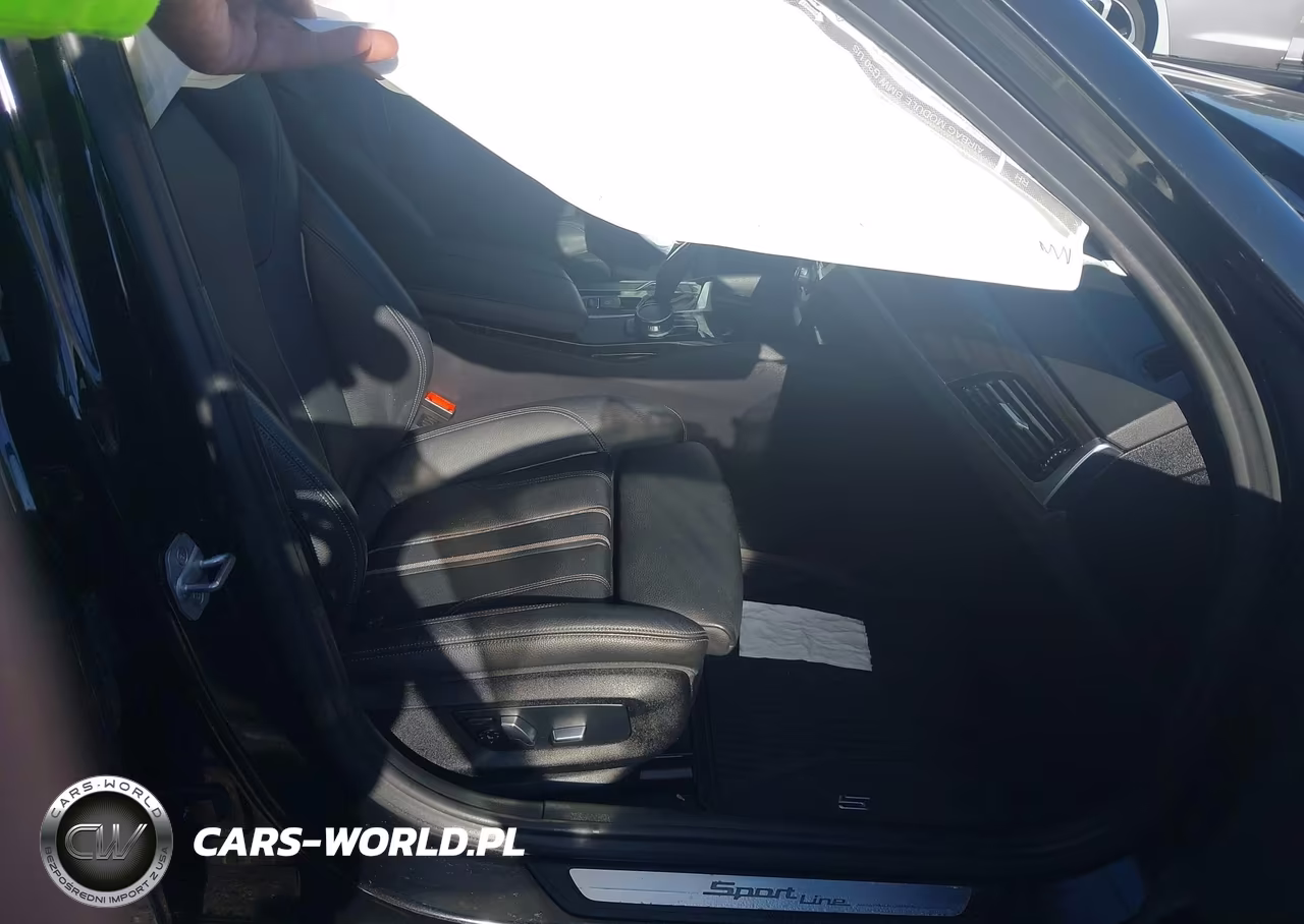 2018 BMW 530I xDrive VIN:WBAJA7C5XJWC74659 - 5
