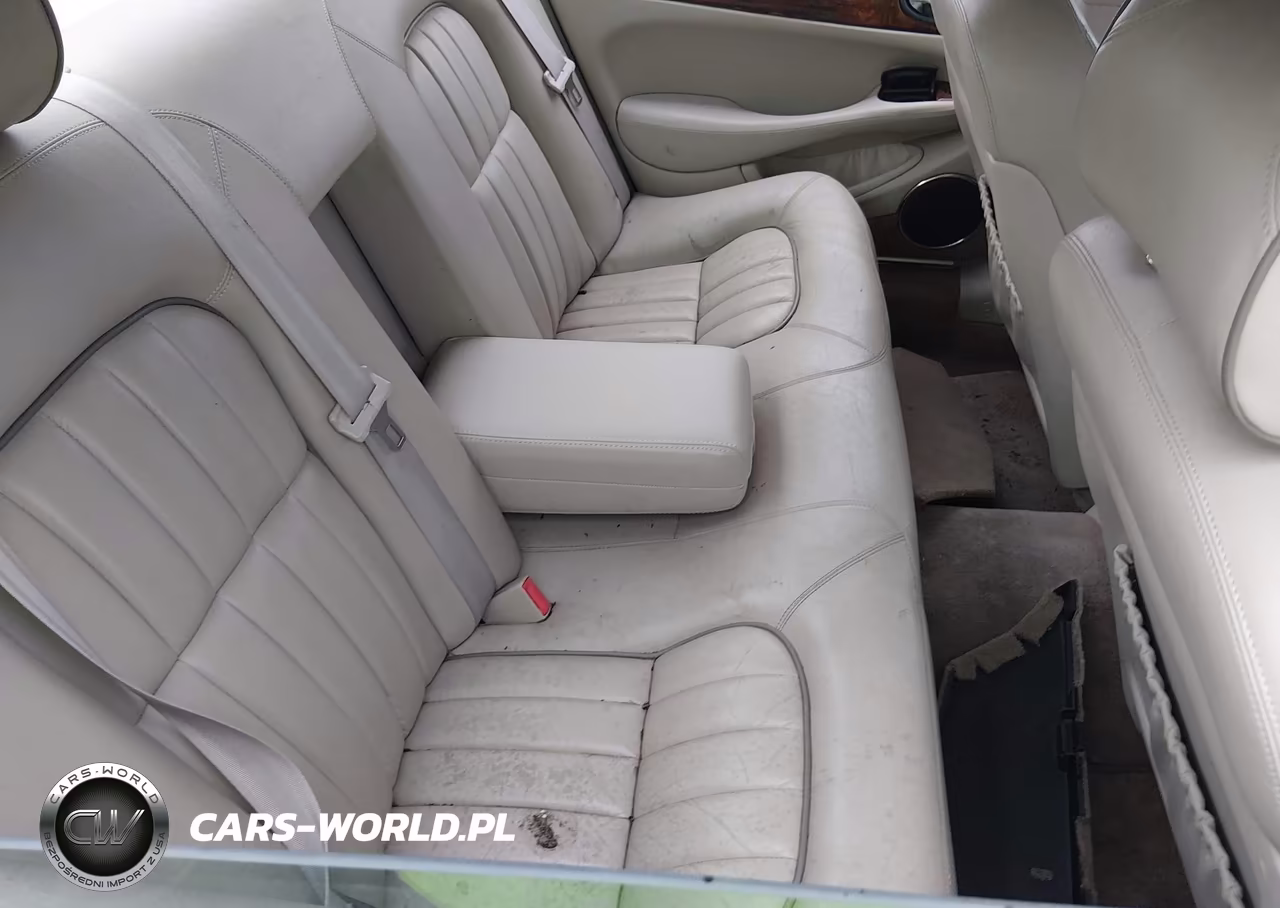 2001 Jaguar Xj8 VIN:SAJDA14C31LF28662 - 8