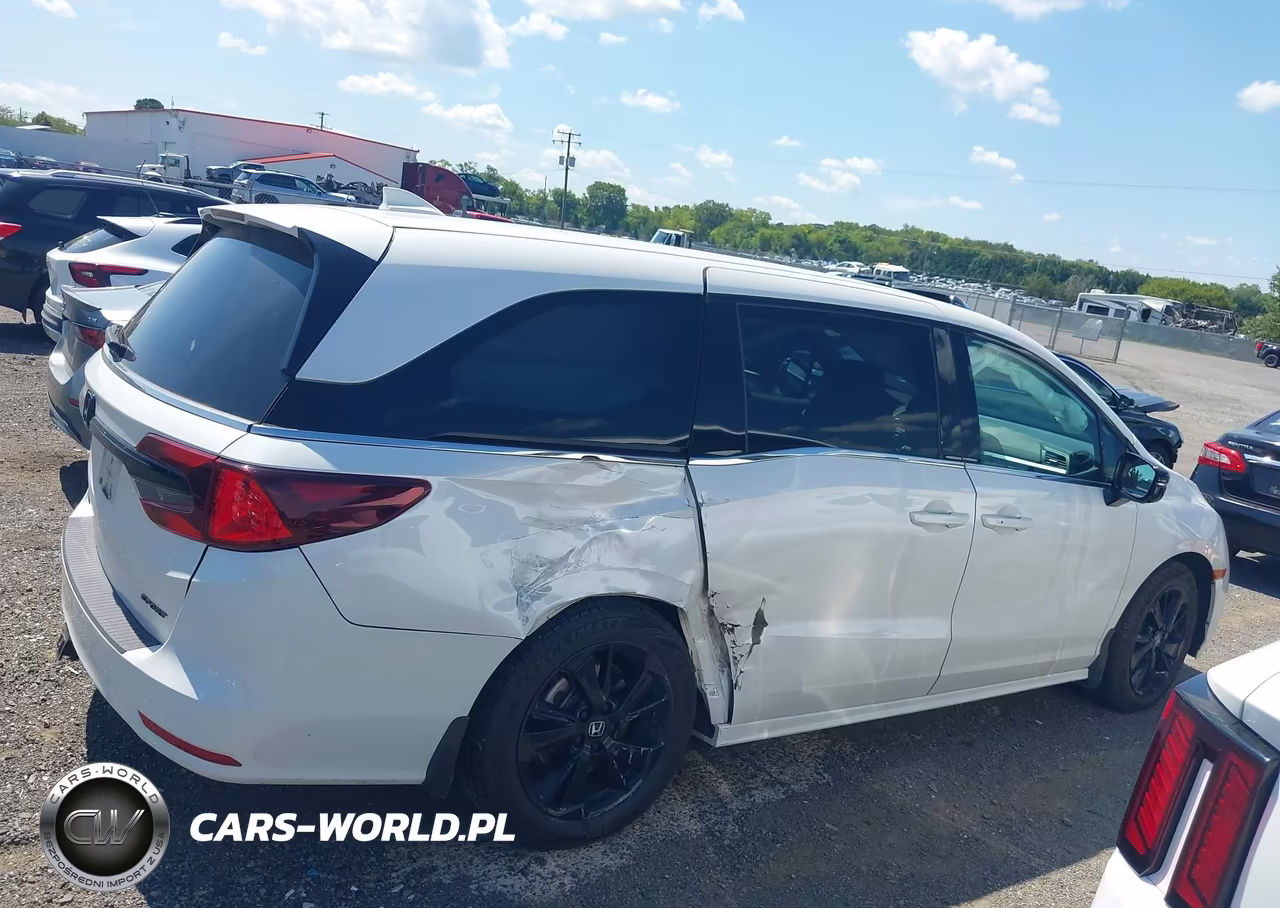 2023 Honda Odyssey Sport VIN:5FNRL6H71PB049433 - 13