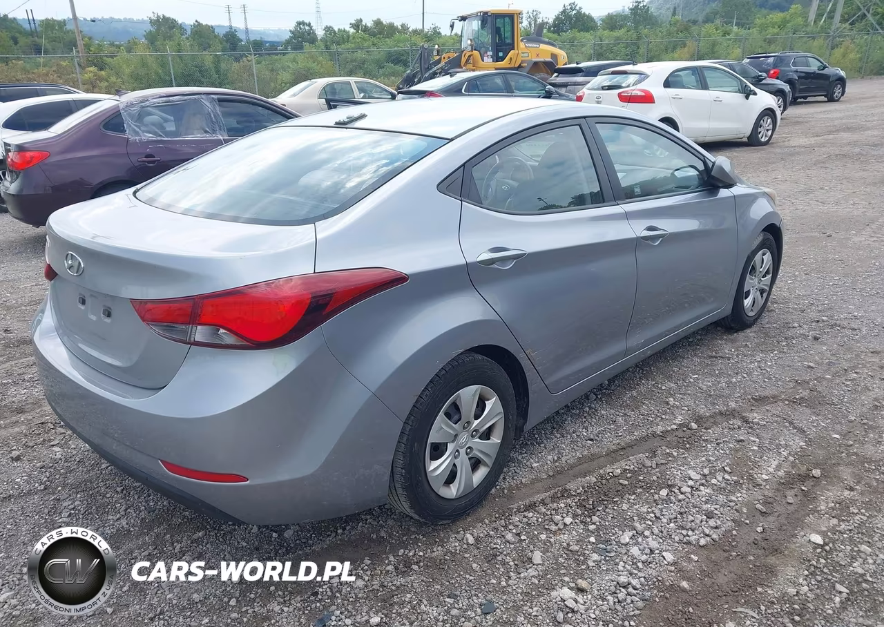 2016 Hyundai Elantra Se VIN:5NPDH4AEXGH690624 - 4