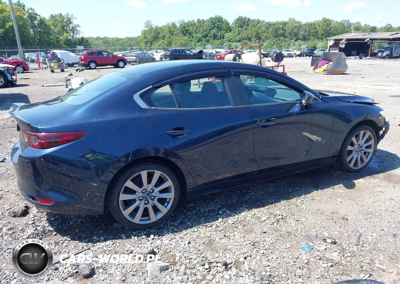 2020 Mazda Mazda3 Select Package VIN:JM1BPBCM2L1162838 - 4