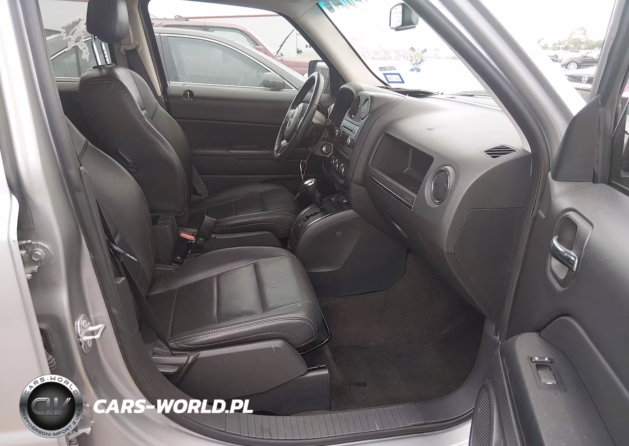 2017 Jeep Patriot High Altitude VIN:1C4NJPFA0HD157463 - 5