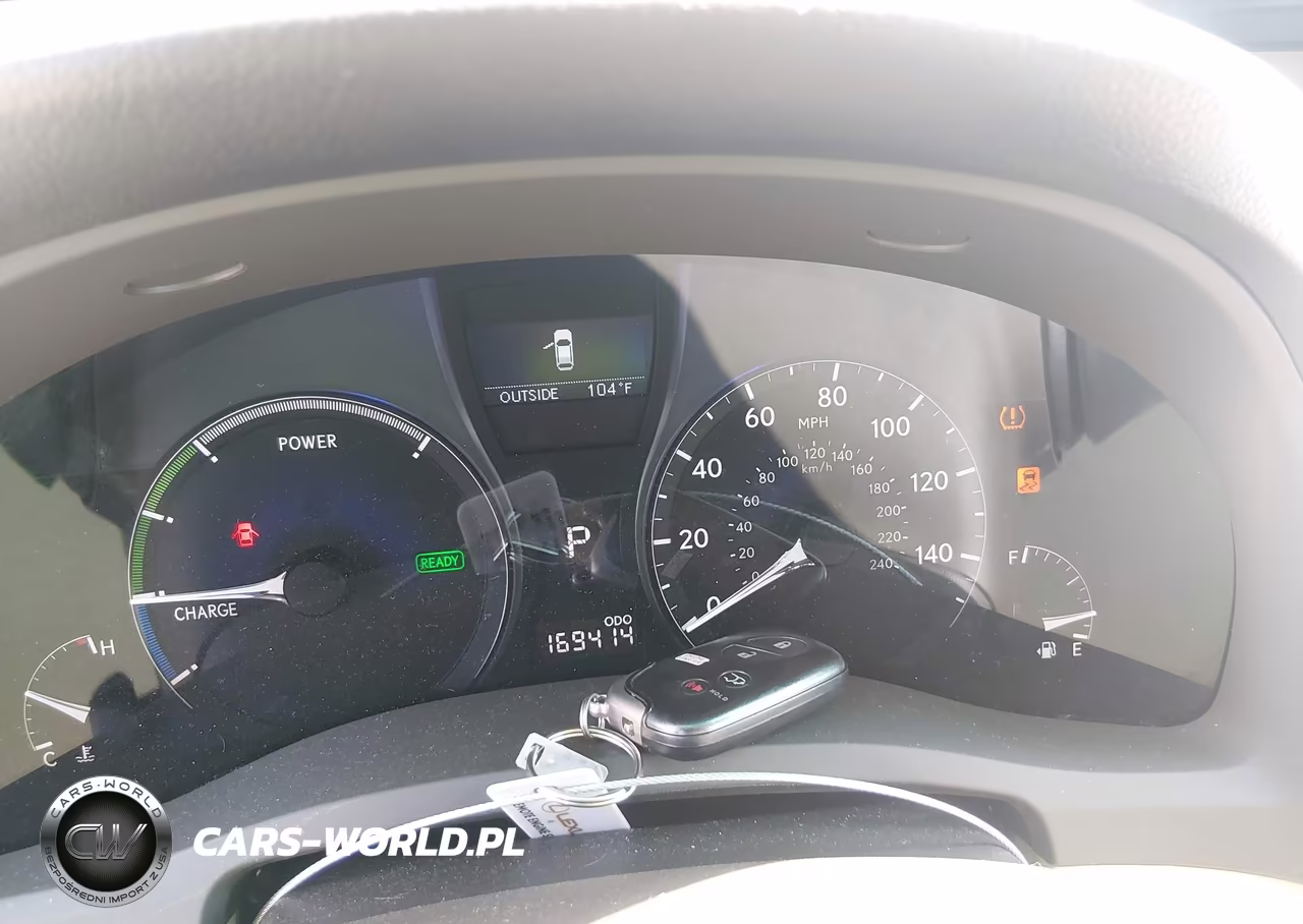 2010 Lexus Rx 450H VIN:JTJZB1BA4A2000812 - 11