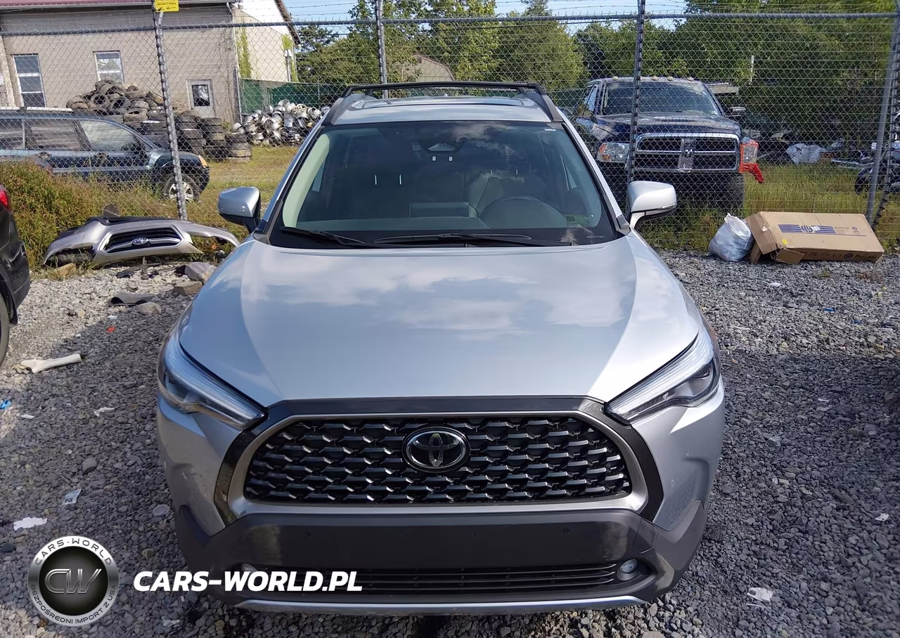 2023 Toyota Corolla Cross Xle VIN:7MUDAABG4PV070578 - 12