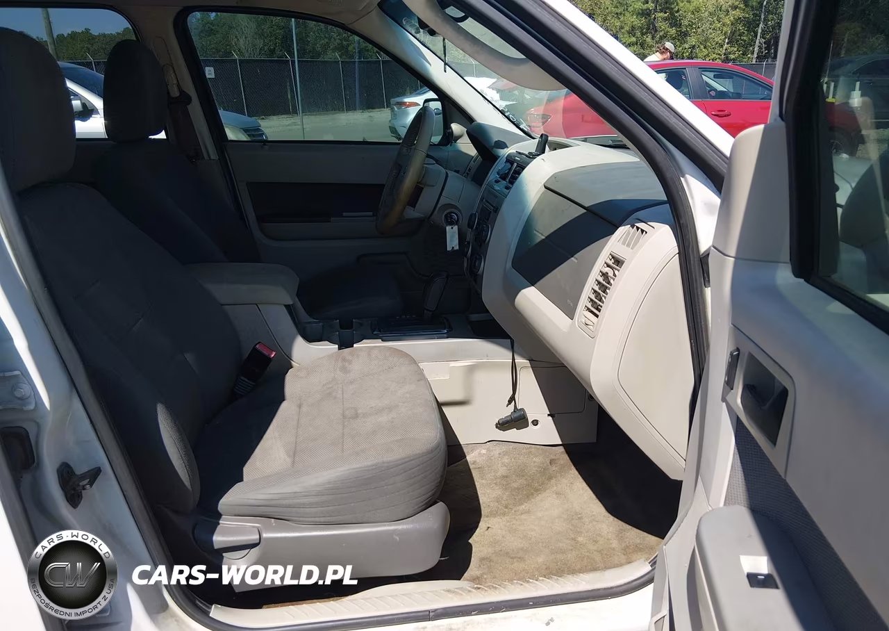 2010 Ford Escape Xlt VIN:1FMCU0D72AKA93114 - 5