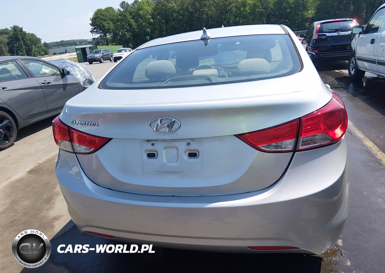 2013 Hyundai Elantra Gls VIN:5NPDH4AE4DH251334 - 16