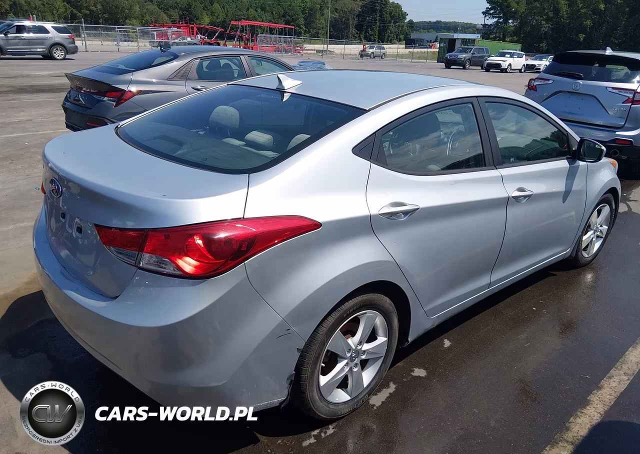2013 Hyundai Elantra Gls VIN:5NPDH4AE4DH251334 - 4