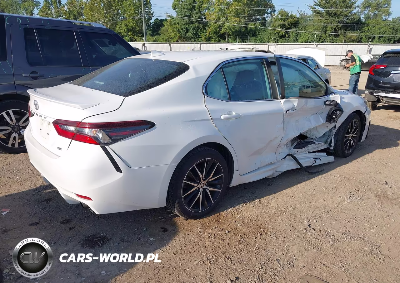 2021 Toyota Camry Se VIN:4T1G11AK8MU445842 - 4