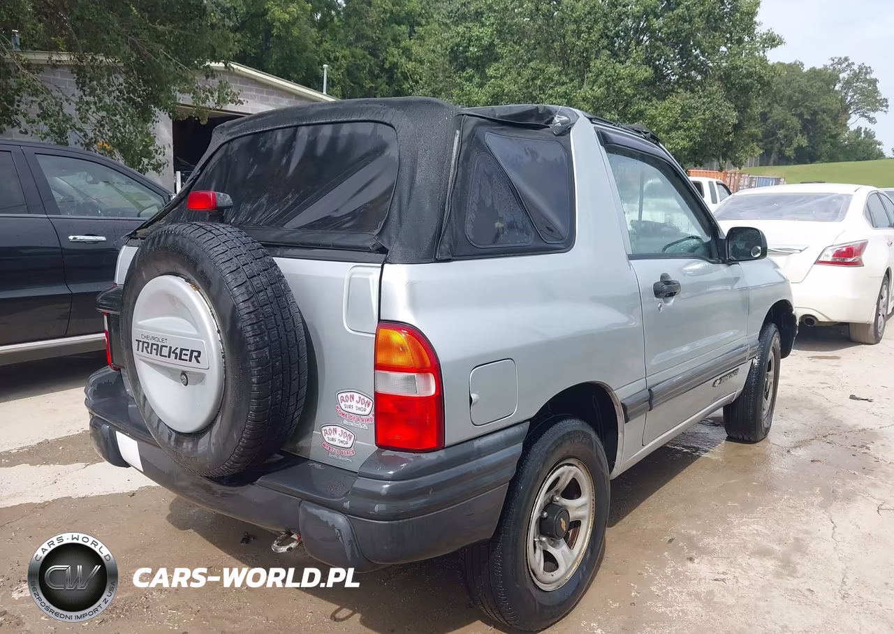 1999 Chevrolet Tracker VIN:2CNBJ186XX6915553 - 4