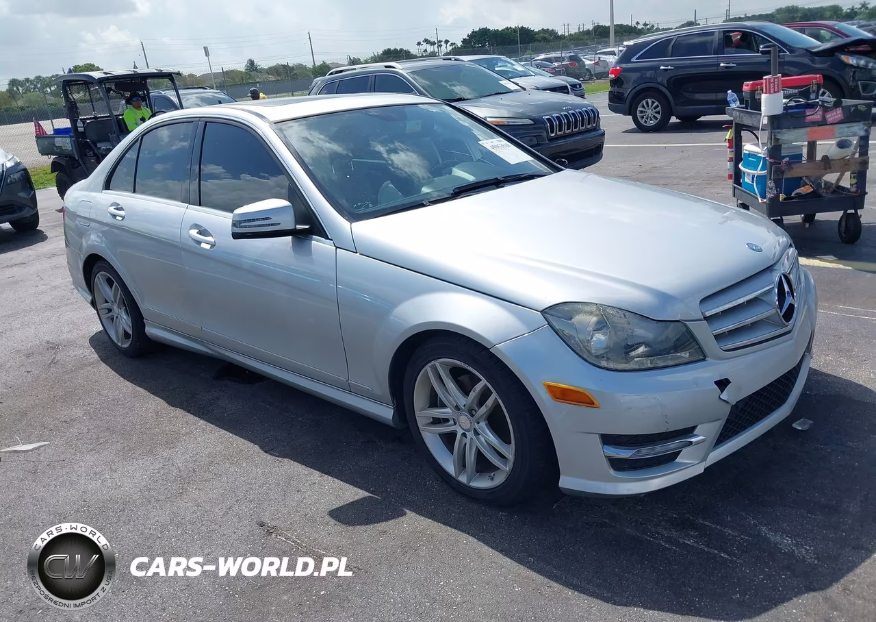 2013 Mercedes-Benz C 250 Sport VIN:WDDGF4HBXDA767337 - 1