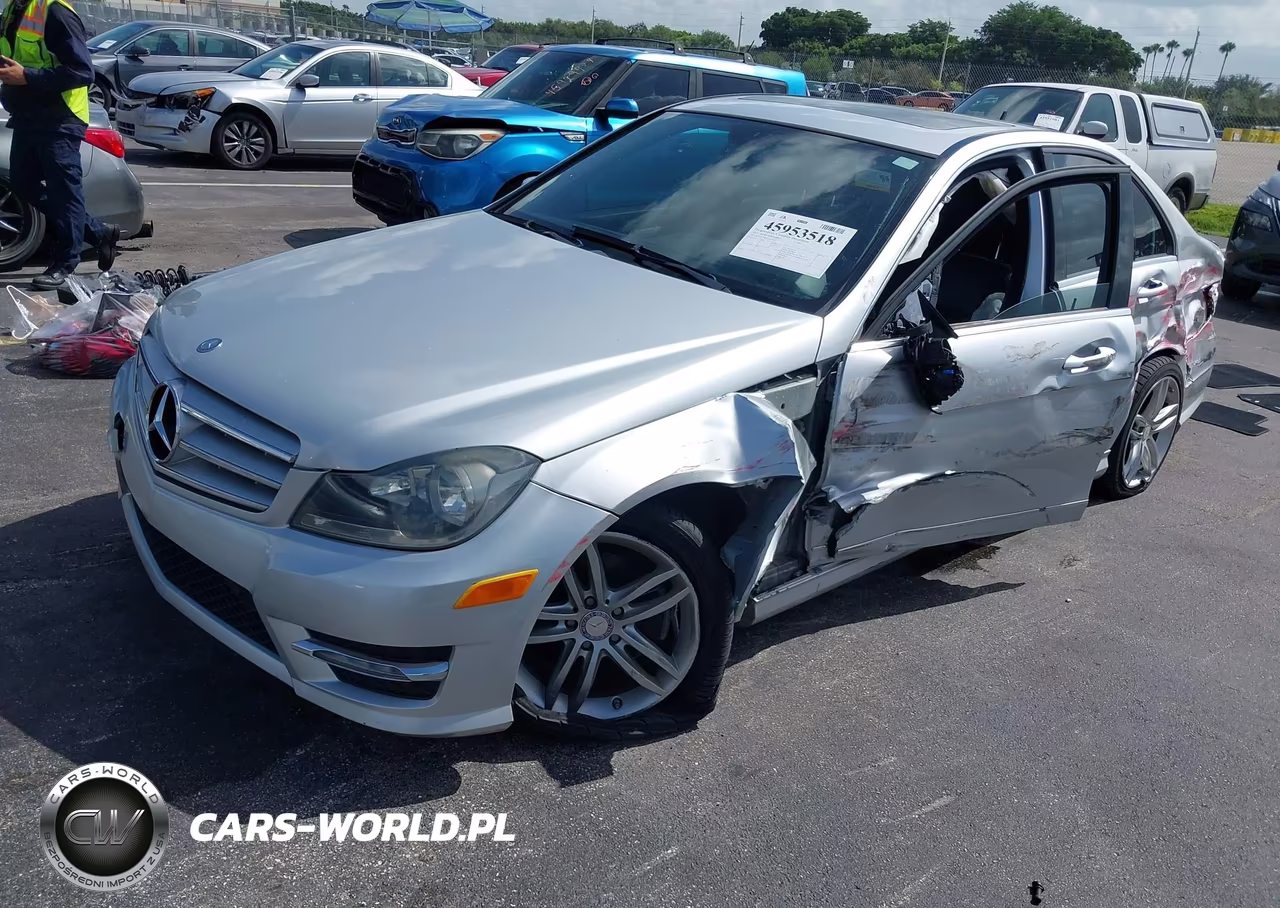 2013 Mercedes-Benz C 250 Sport VIN:WDDGF4HBXDA767337 - 2