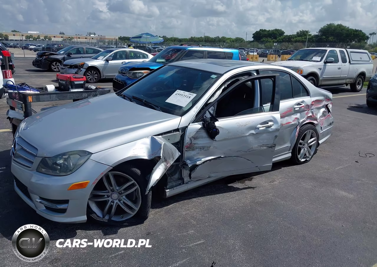 2013 Mercedes-Benz C 250 Sport VIN:WDDGF4HBXDA767337 - 6