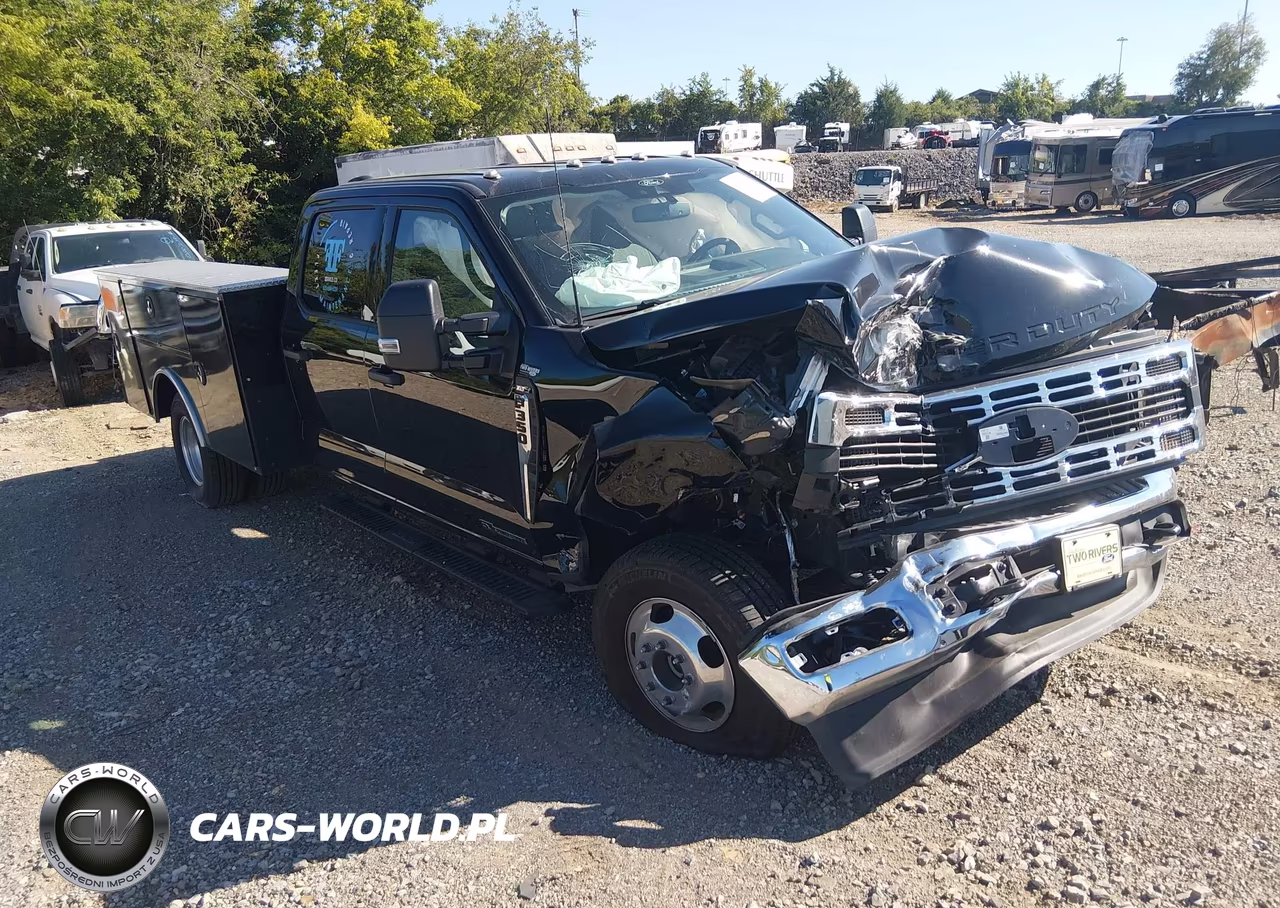 2026 Ford F-350 Chassis Xlt