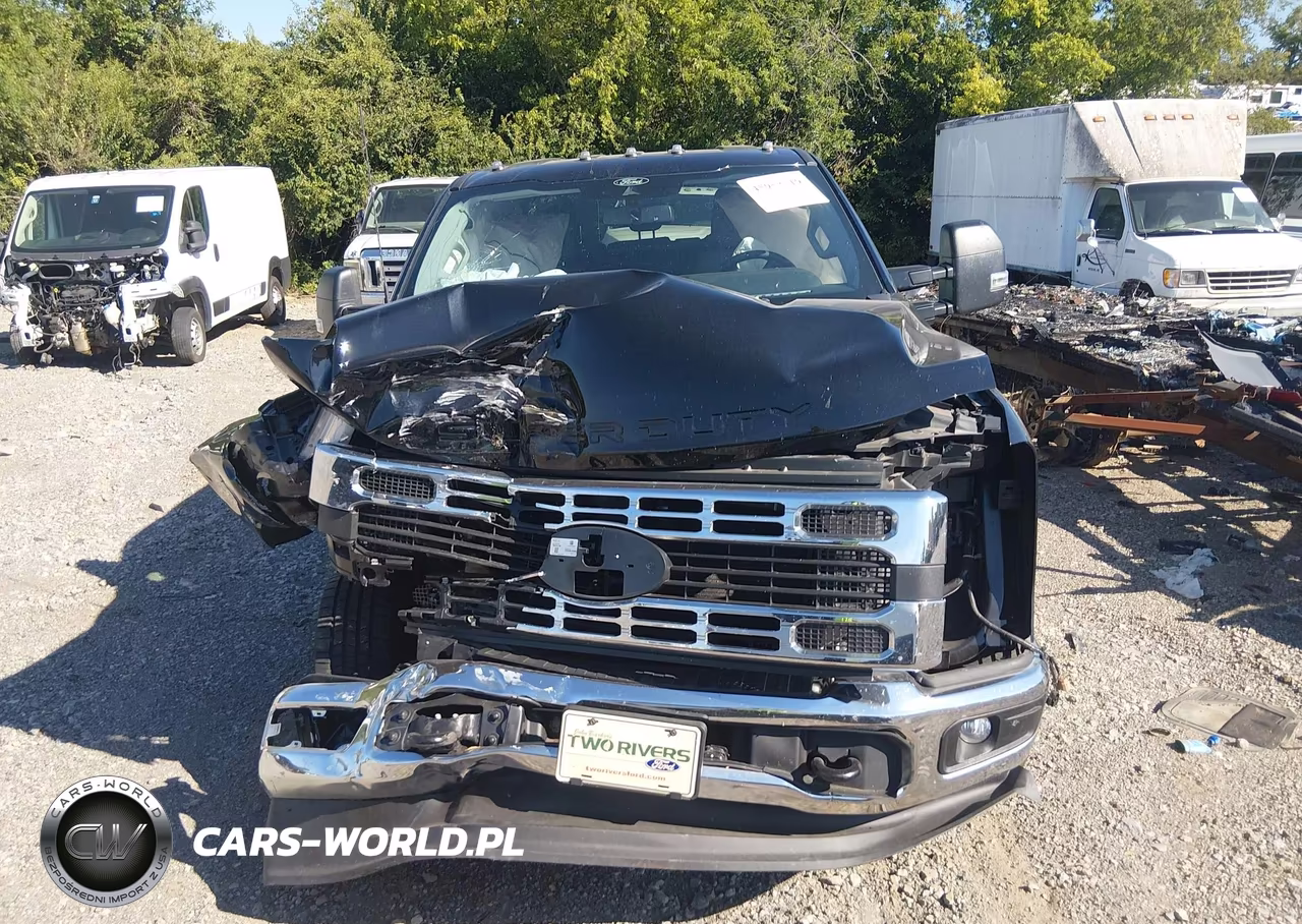 2026 Ford F-350 Chassis Xlt VIN:1FD8W3HT2TEC33625 - 13