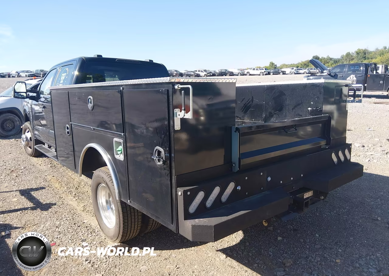 2026 Ford F-350 Chassis Xlt VIN:1FD8W3HT2TEC33625 - 3