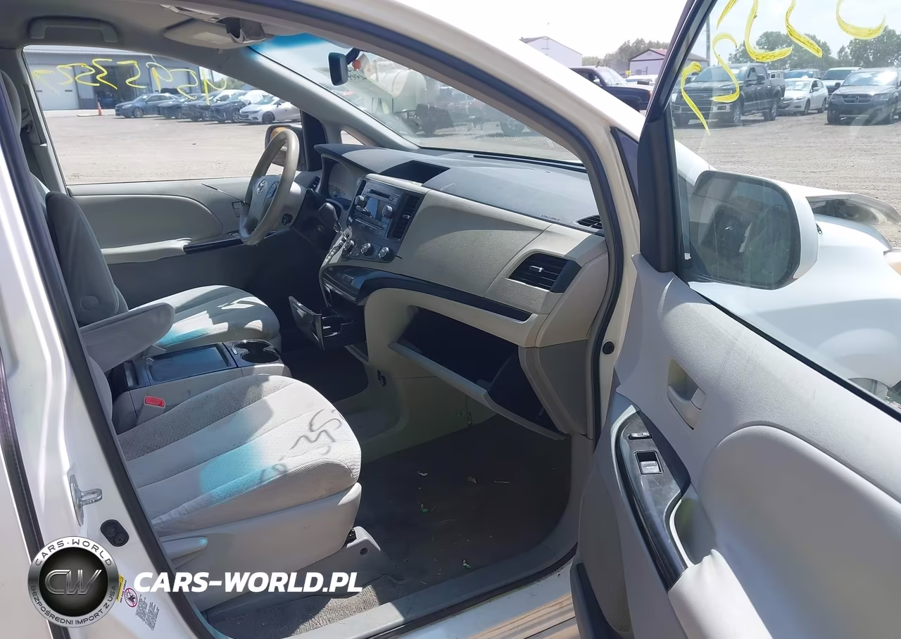 2011 Toyota Sienna Le V6 VIN:5TDKK3DC2BS073184 - 5