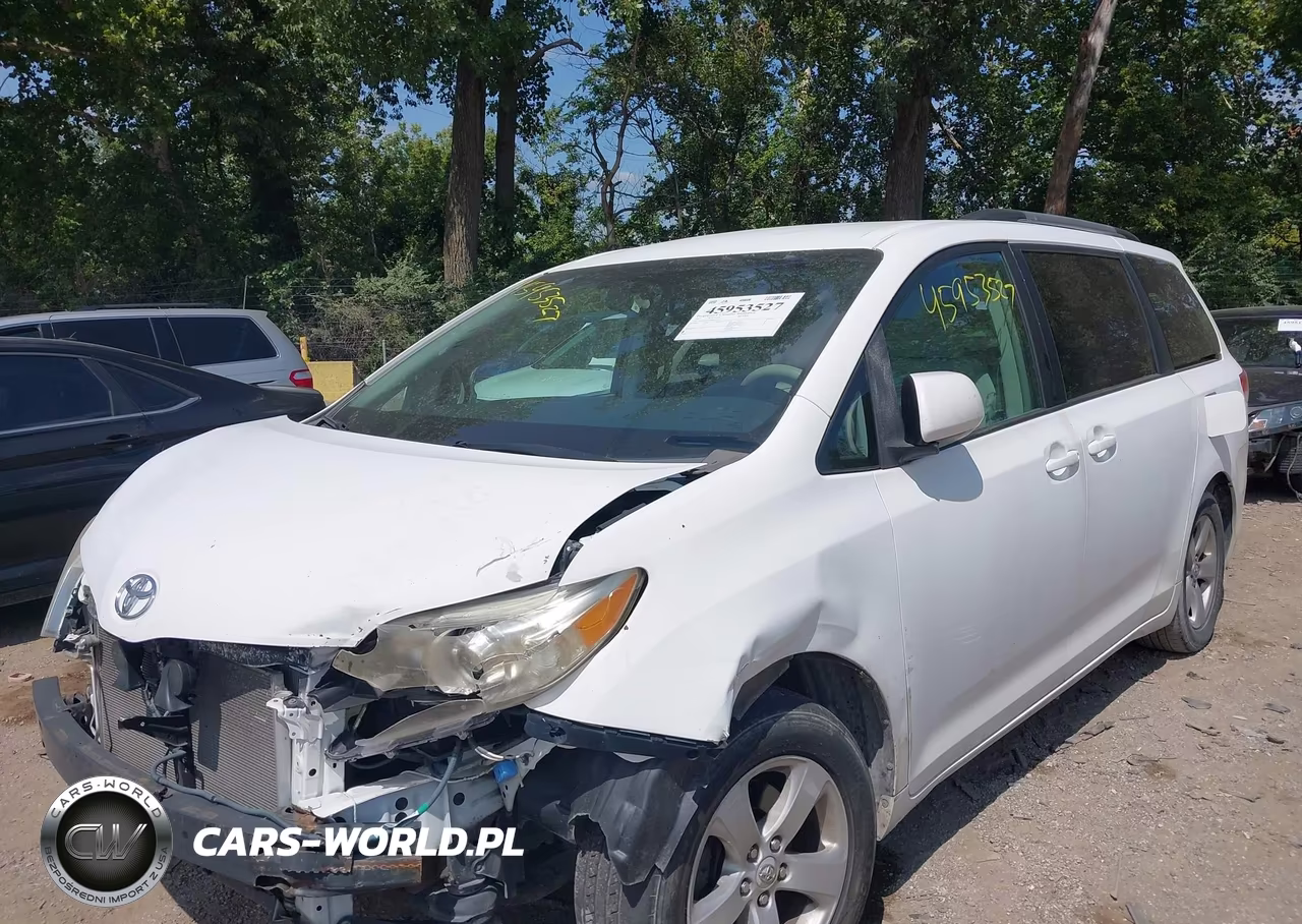 2011 Toyota Sienna Le V6 VIN:5TDKK3DC2BS073184 - 6